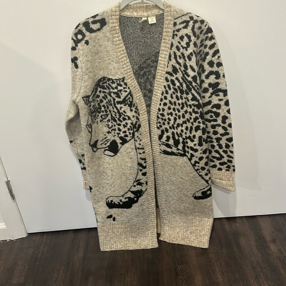 Black and beige cardigan